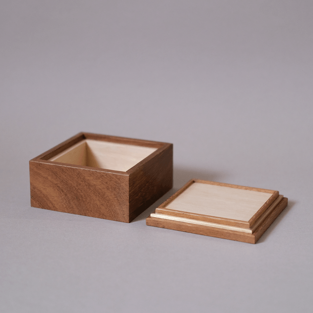 023_Boîte à bijoux en iroko et frêne japonais