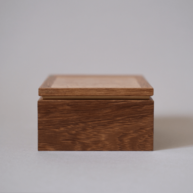 023_Boîte à bijoux en iroko et frêne japonais